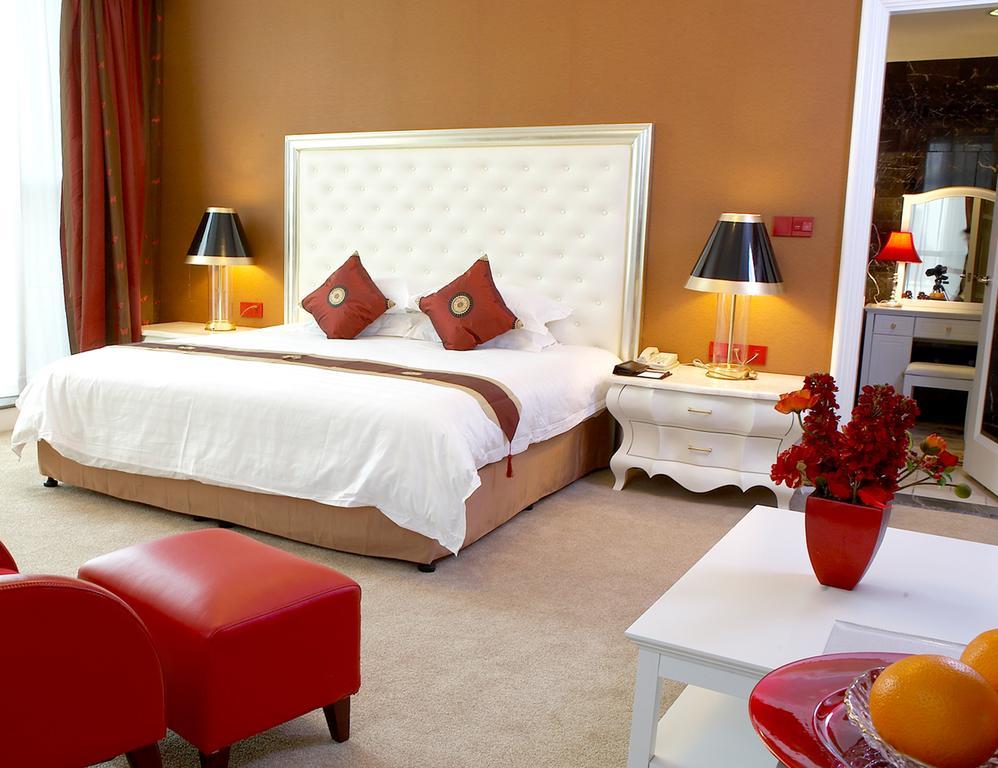 Mercure Shanghai Yu Garden Екстериор снимка